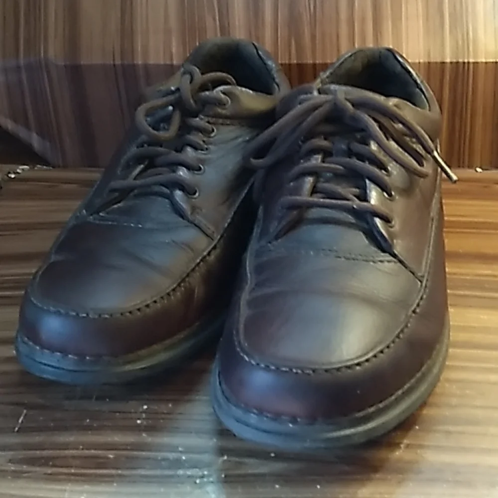 Rockport mens brown lace up 11w 👞shoes